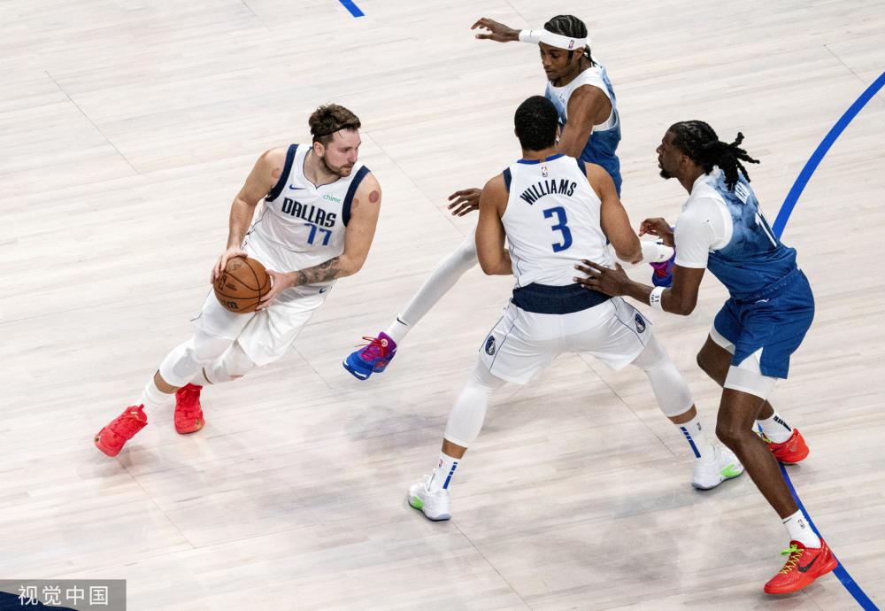 分黯然失色 分黯然失色