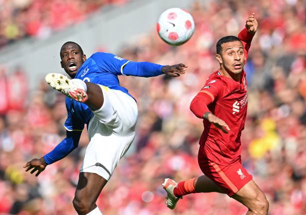 每位成員間 每位成員間